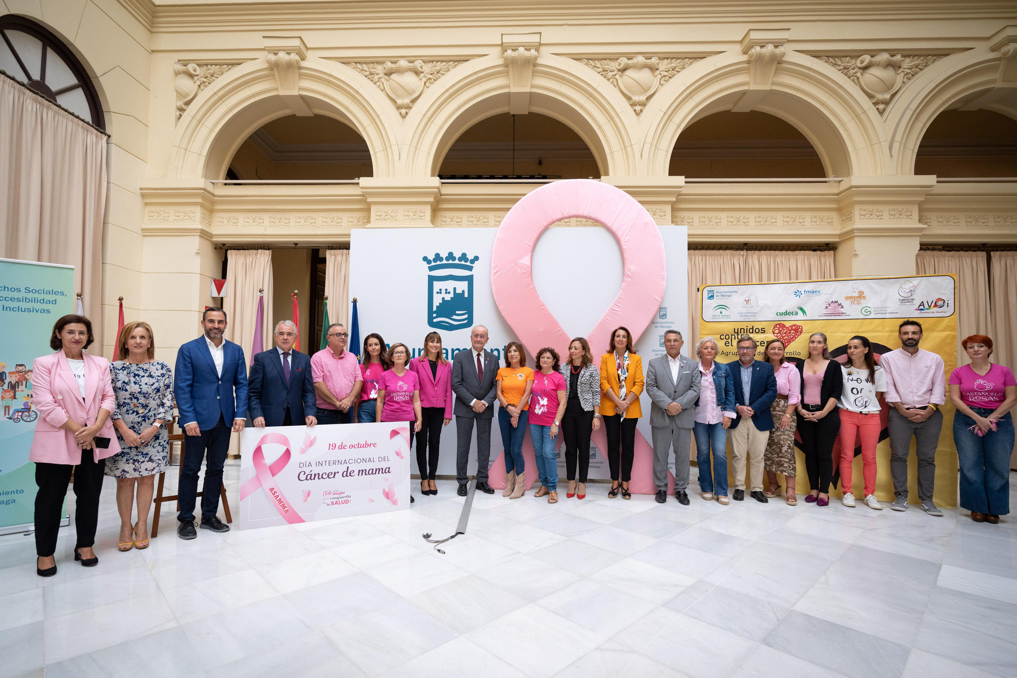 LECTURA DEL MANIFIESTO CON MOTIVO DEL DÍA INTERNACIONAL DE LA LUCHA CONTRA EL CÁNCER DE MAMA