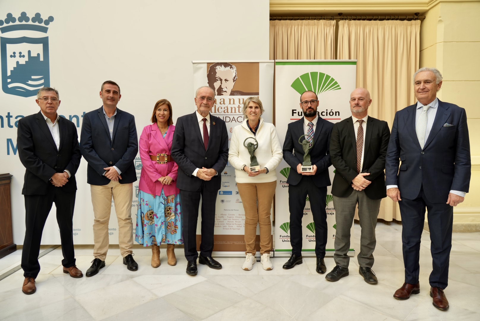 LA FUNDACIÓN MANUEL ALCÁNTARA RECONOCE A LA PERIODISTA PALOMA DEL RÍO POR SU EXTENSA CARRERA PROFESIONAL EN LA RETRANSMISIÓN DE DEPORTES FEMENINOS, MINORITARIOS Y OLÍMPICOS  (Abre en ventana nueva)