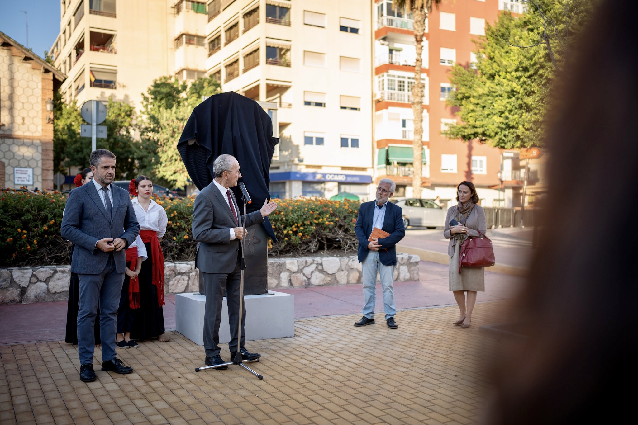 INAUGURACIÓN DE LA ESTATUA ALEGÓRICA DE LA "FLOR DE MÁLAGA, LA BIZNAGA" (Abre en ventana nueva)