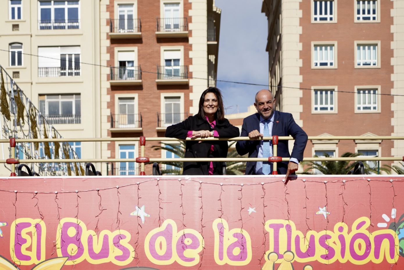 PRESENTACIÓN DEL "BUS DE LA ILUSIÓN"