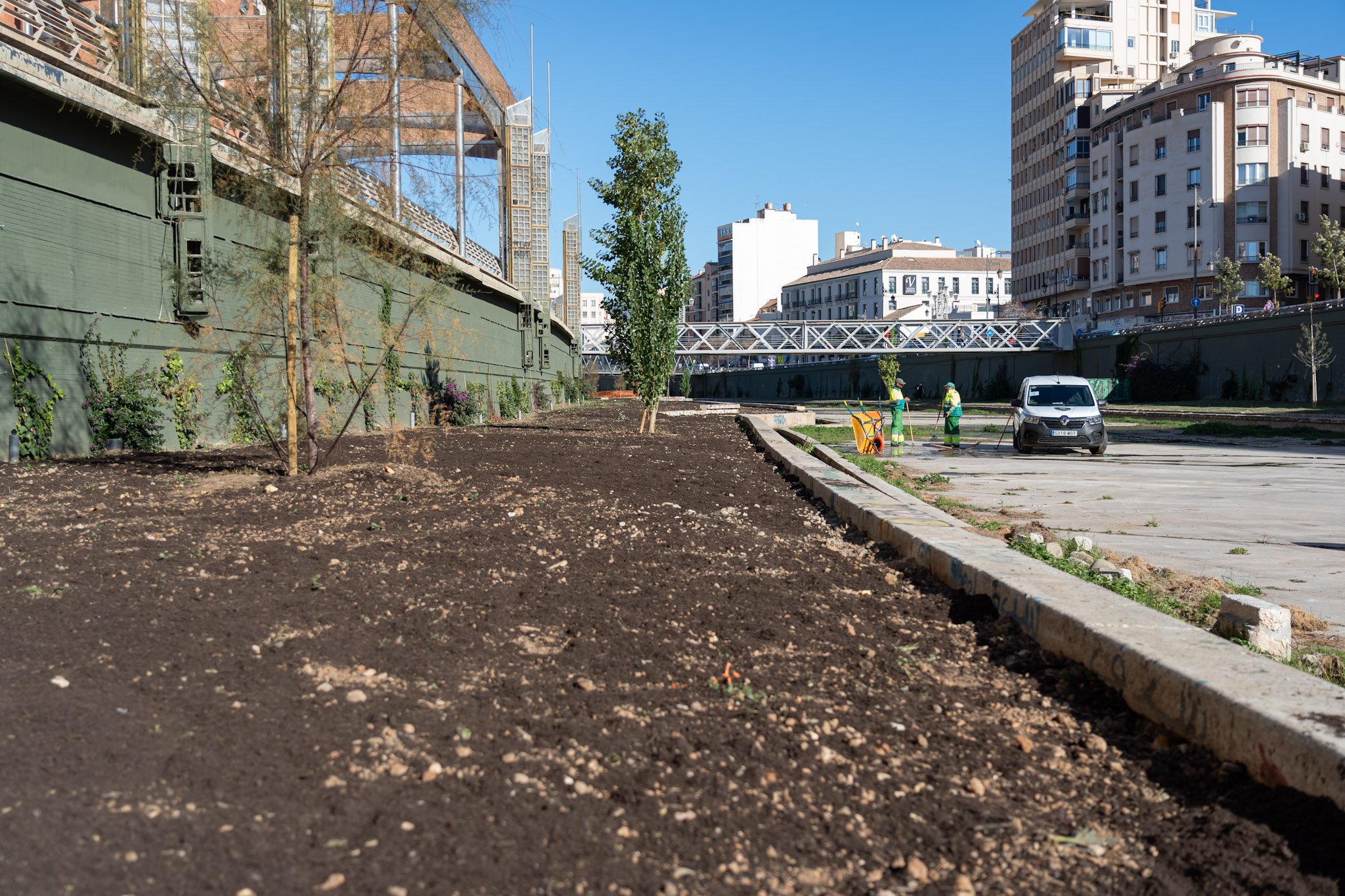 EL AYUNTAMIENTO COMPLETARÁ CON PRADERAS LA ZONA VERDE Y AJARDINADA DEL ÚLTIMO TRAMO DEL GUADALMEDINA