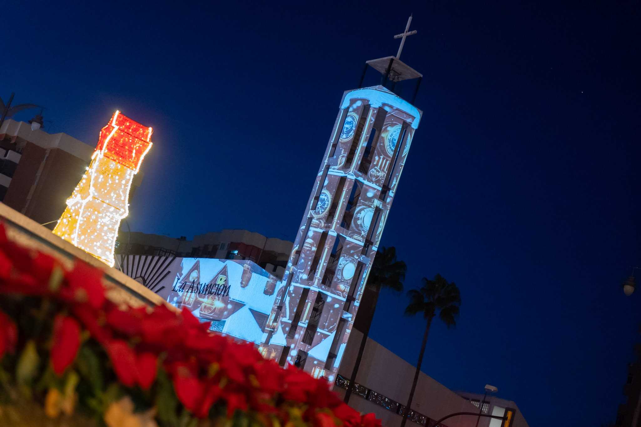 VIDEOMAPPING NAVIDEÑO EN LA IGLESIA DE LA ASUNCIÓN EN CRUZ DEL HUMILLADERO