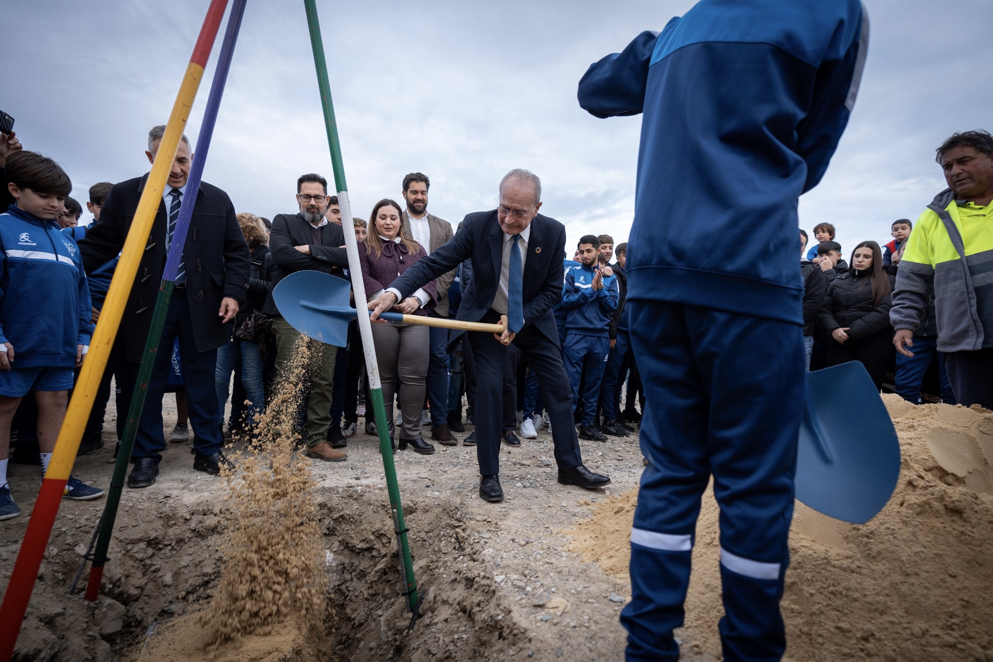 EL AYUNTAMIENTO INICIA LA SEGUNDA FASE DE LAS OBRAS DEL NUEVO CAMPO DE FÚTBOL DE LA BARRIADA DE ...