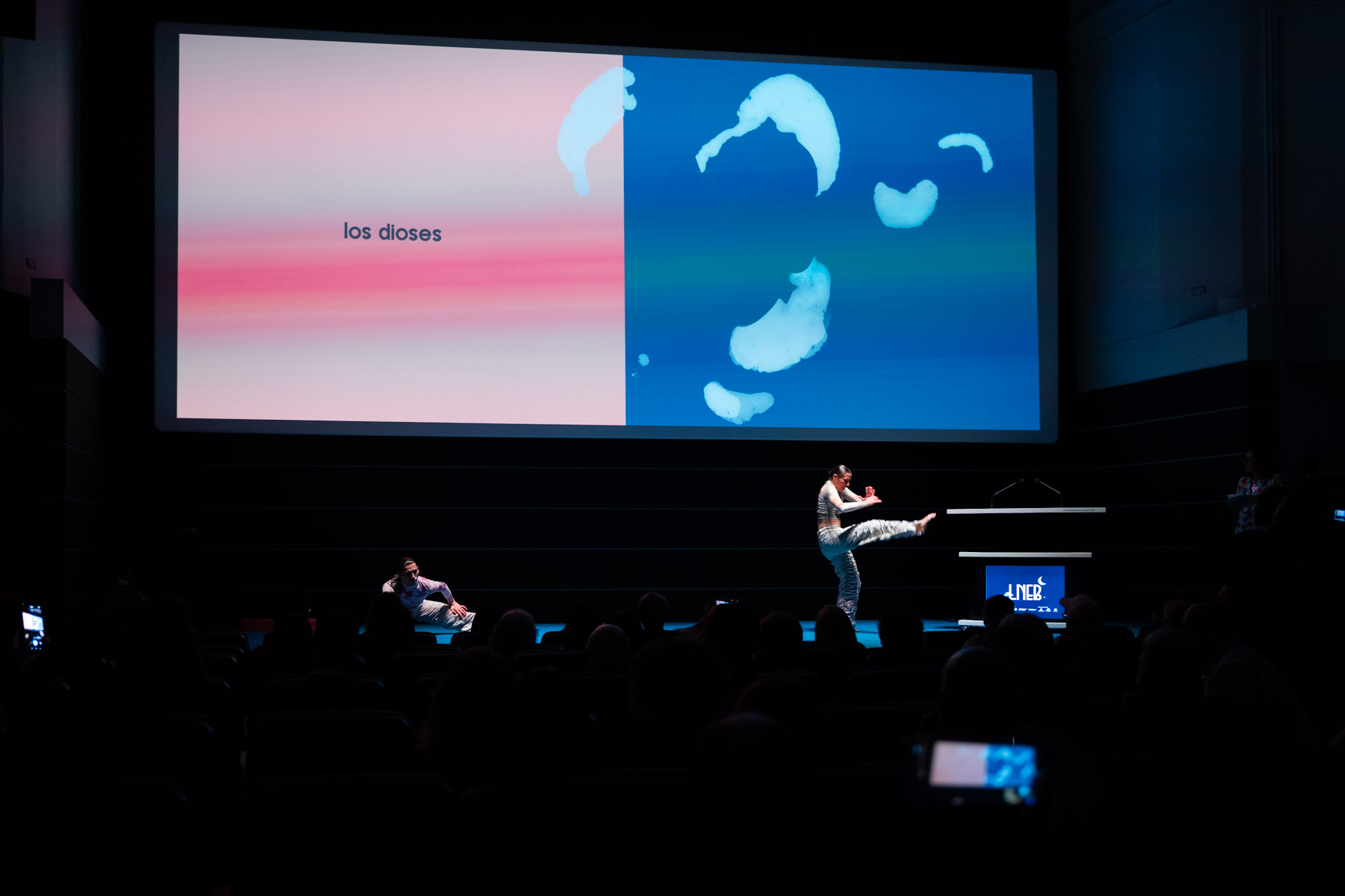 PRESENTACIÓN DE LA IMAGEN DE LA NOCHE EN BLANCO