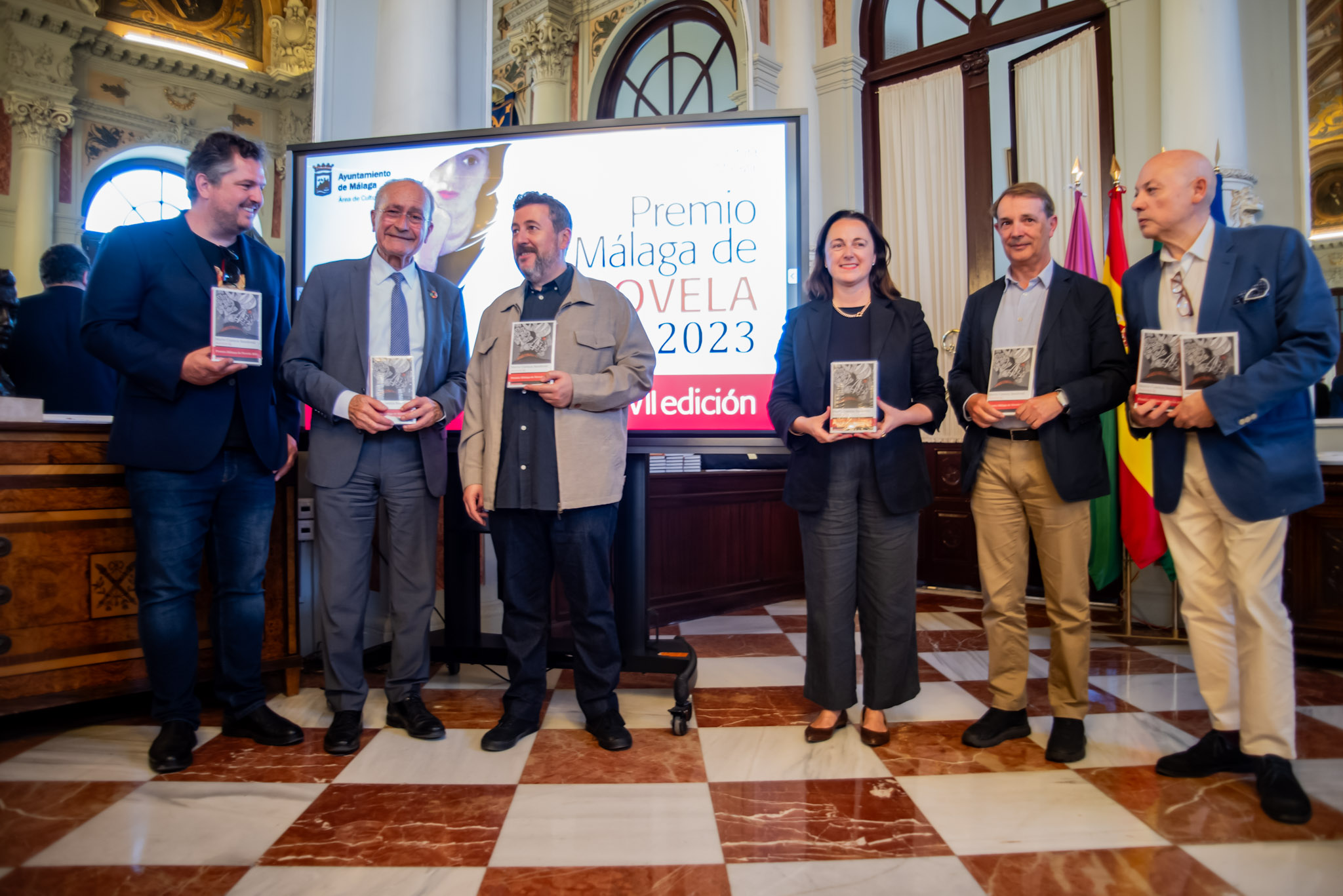 EL AYUNTAMIENTO PRESENTA LA OBRA ‘AURORA Q’ DE MARIO CUENCA SANDOVAL, GANADORA DE LA XVII EDICIÓN DEL PREMIO MÁLAGA DE NOVELA (Abre en ventana nueva)