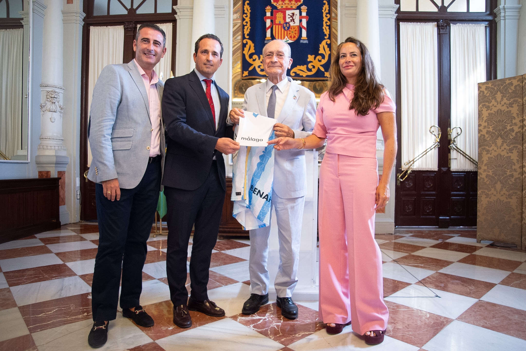 El Ayuntamiento patrocinará al Málaga CF con un importe de casi un millón de euros para la ...