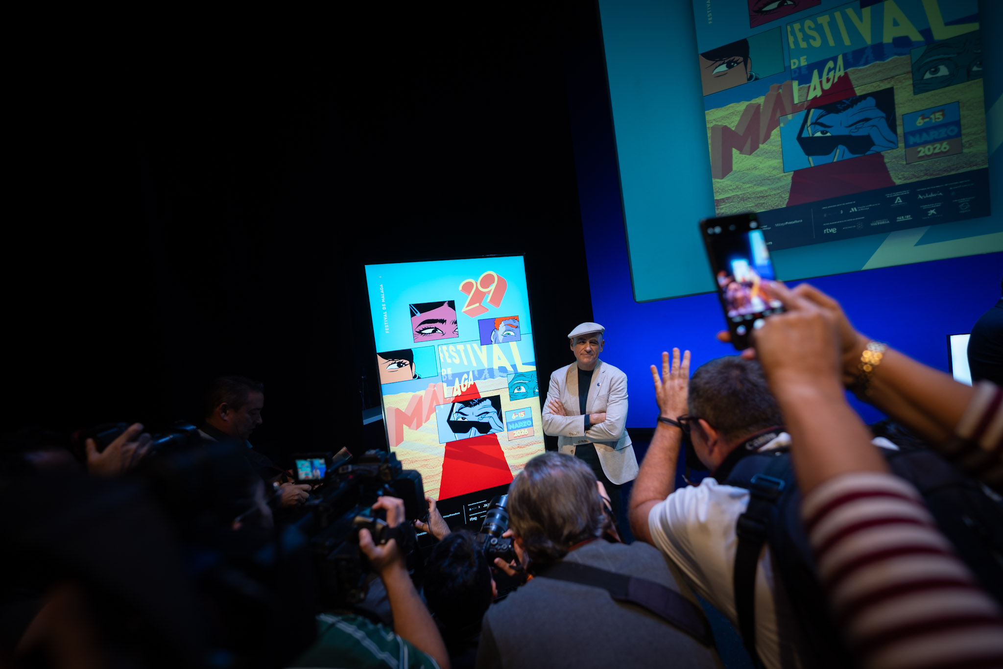 Pepo Pérez diseña el cartel del 29 Festival de Málaga, que celebra su carácter multicultural y ...