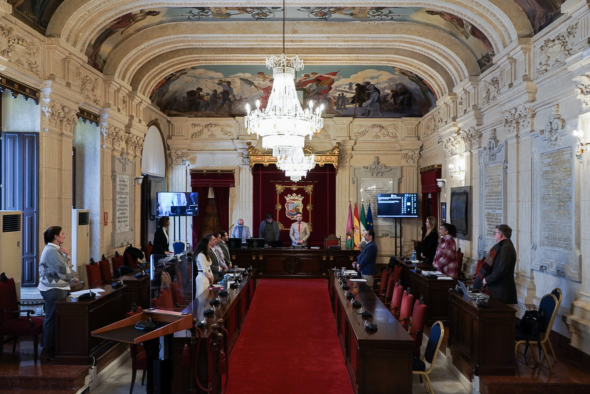 Minuto de silencio guardo en las Comisiones de Pleno