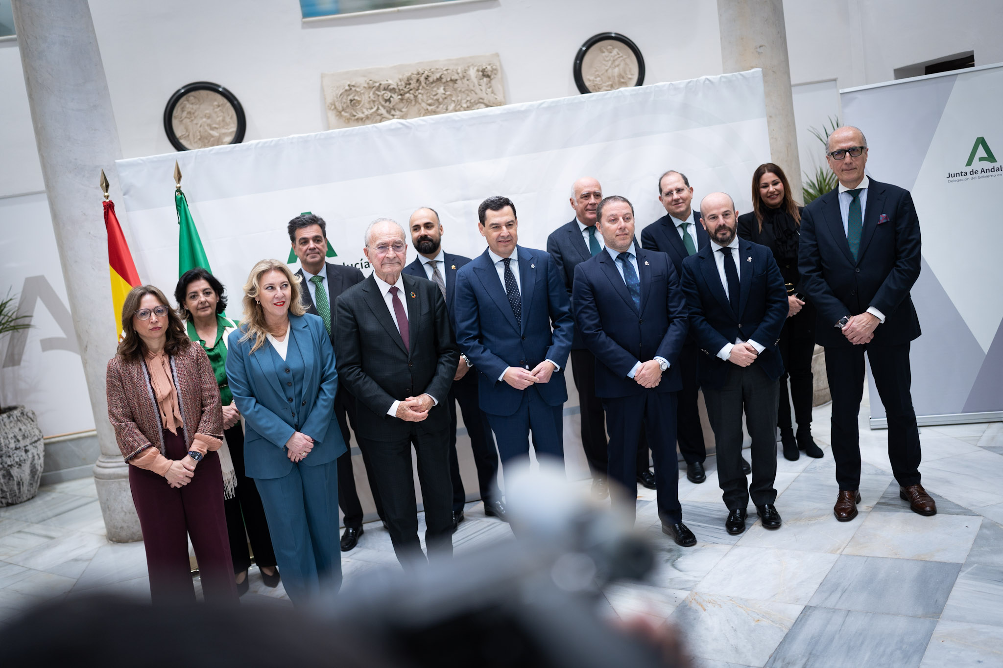 Encuentro entre el alcalde de Málaga, el presidente de la Junta de Andalucía y el hermano mayor ...