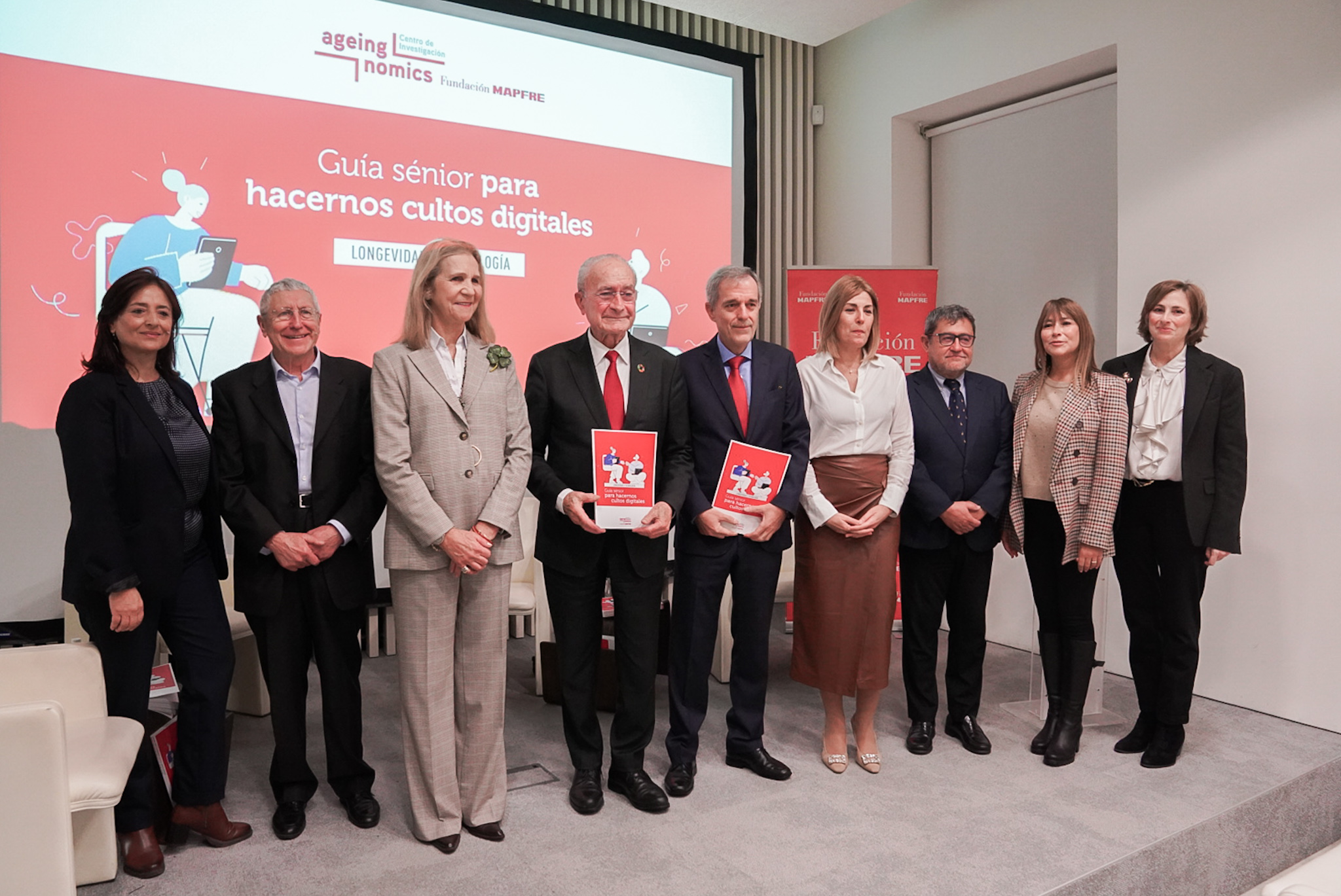 Presentación de ‘Longevidad y Tecnología, guía senior para hacernos cultos digitales’