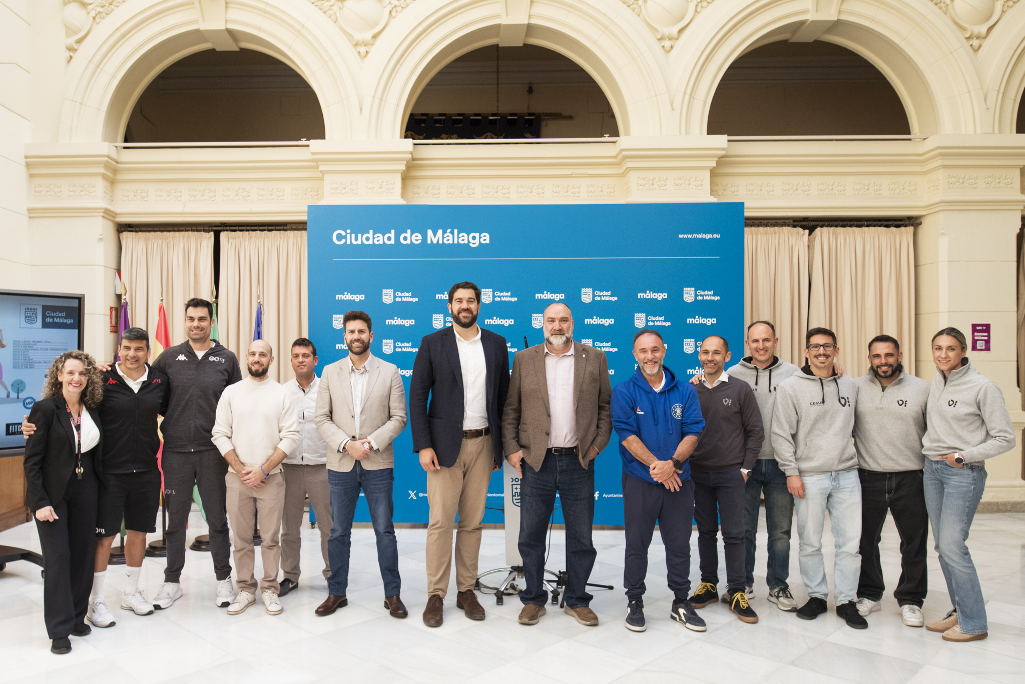 El programa ‘Muévete en tu barrio’ lleva el deporte a los distritos de la ciudad con ...