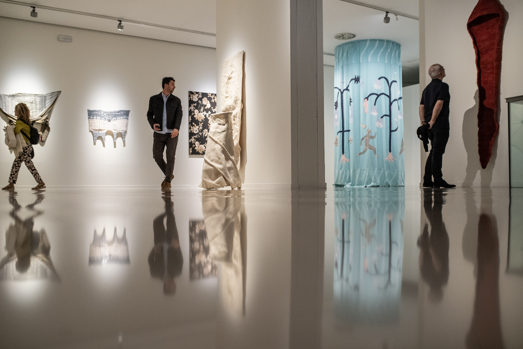 MUCAC La Coracha inaugura ‘Tejiendo historias’, una exposición colectiva que recorre las ...