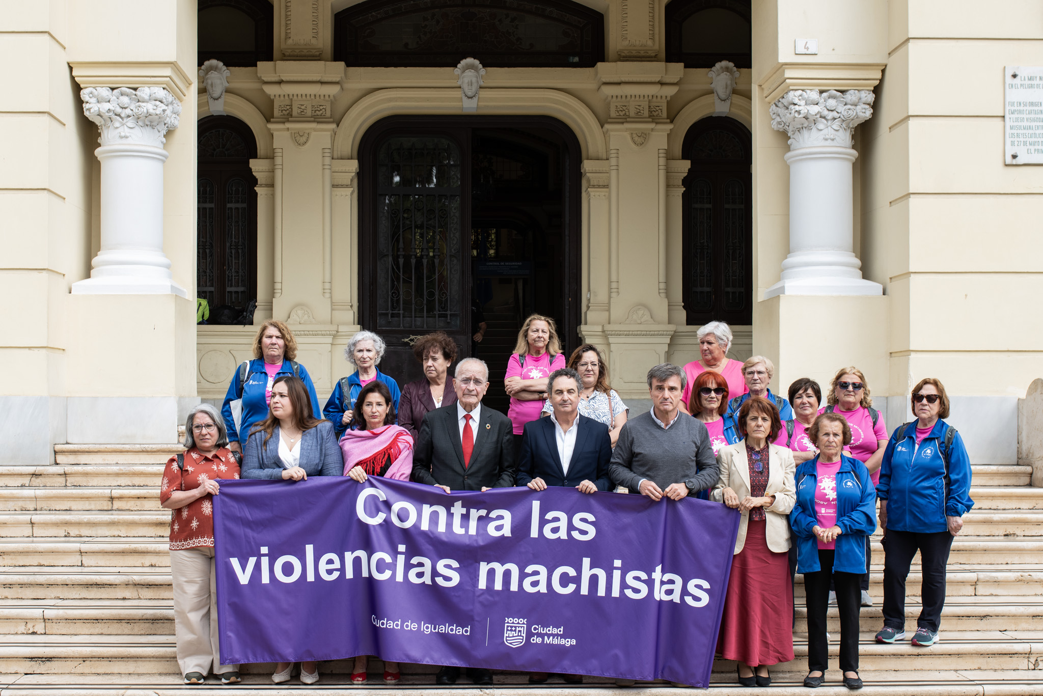 dos minutos de silencio por las dos últimas víctimas de la violencia machista
