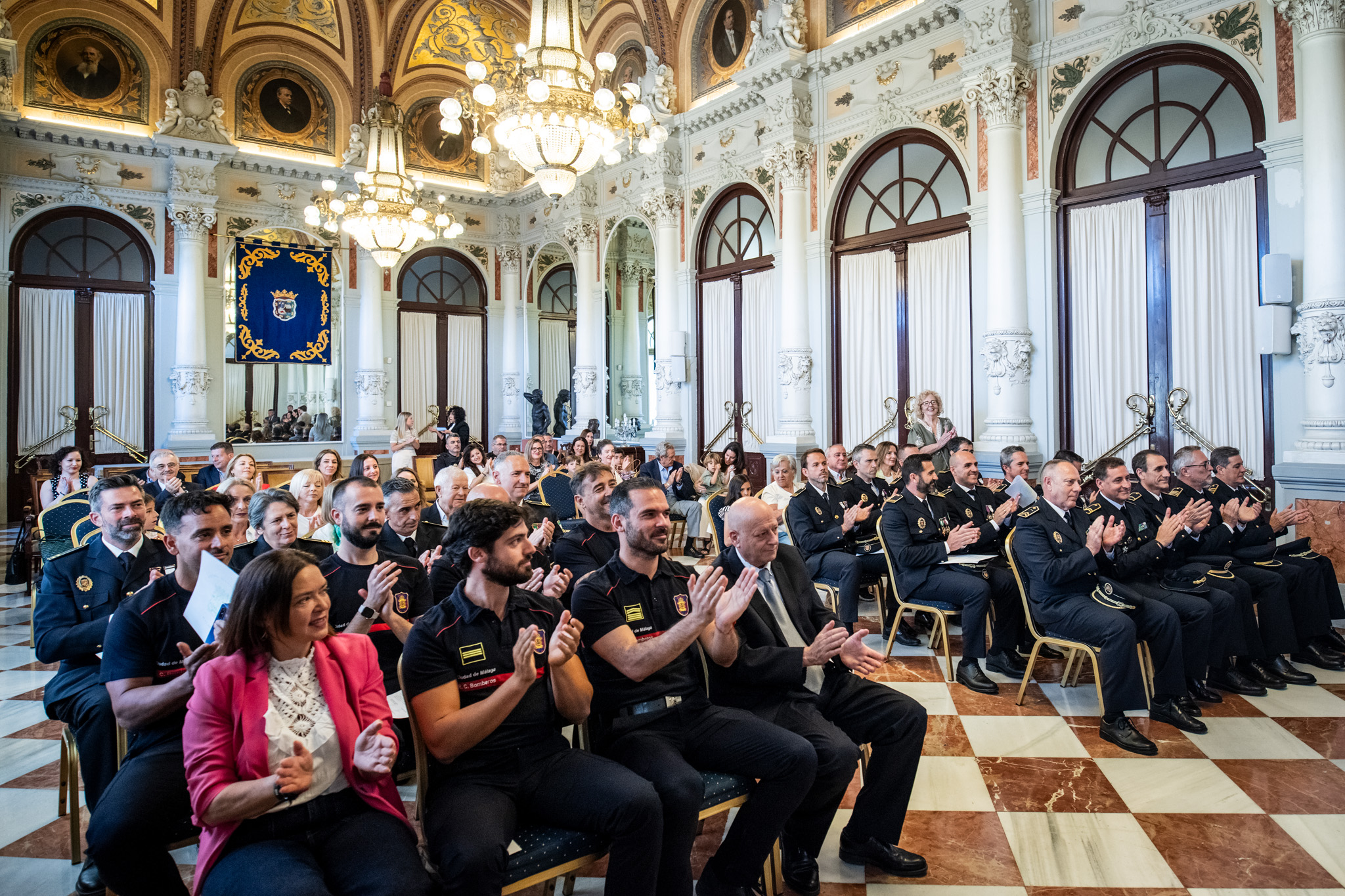 Toma de posesión de 12 subinspectores de la Policía Local y 4 oficiales técnicos del Real ...
