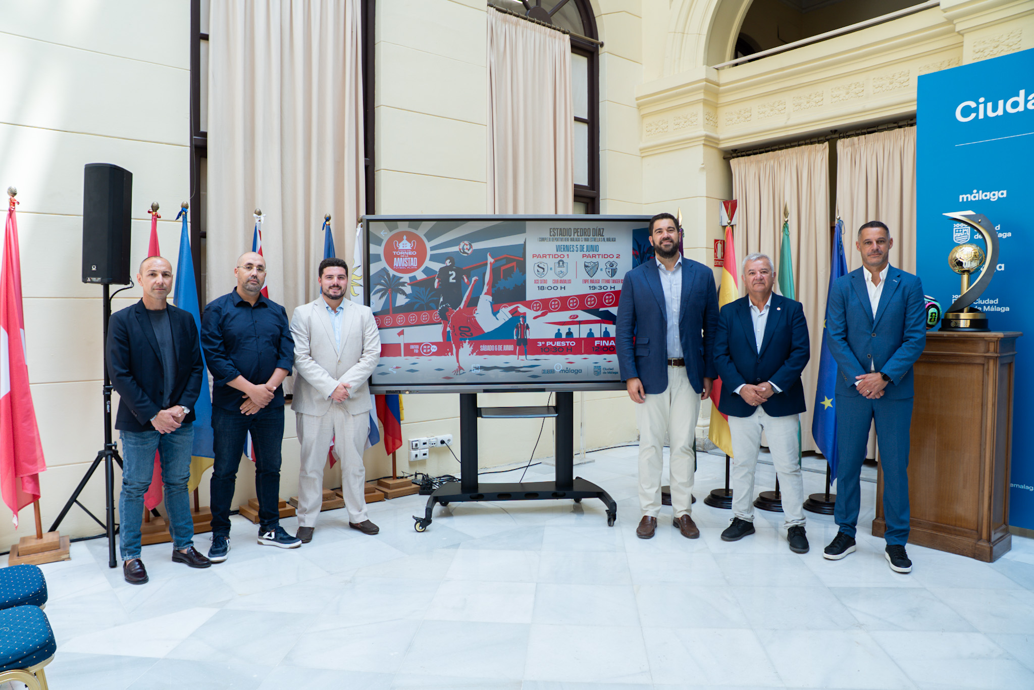 Málaga da la bienvenida al II Torneo de la Amistad de Fútbol Playa