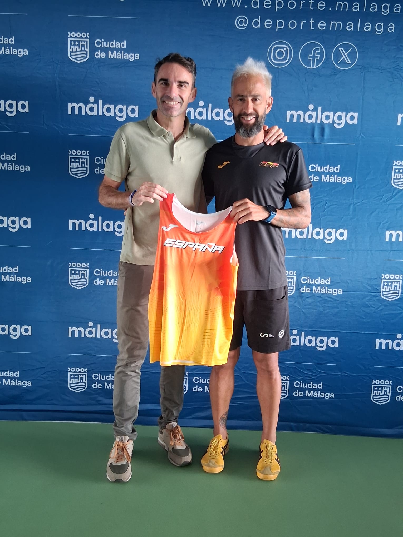 RECEPCIÓN A ANTONIO AGUILAR CONEJO ANTES DE SU MARCHA AL CAMPEONATO DEL MUNDO DE 100 KM EN RUTA