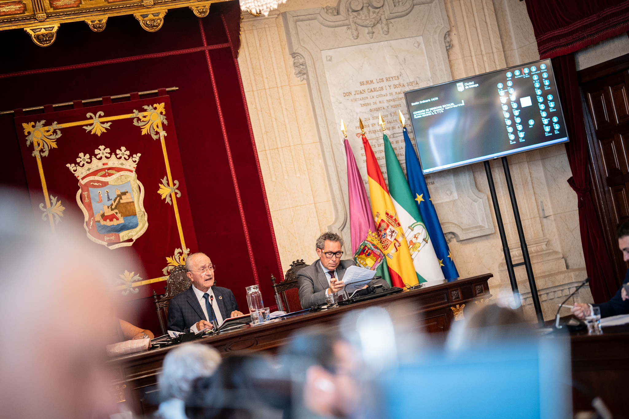 El Ayuntamiento aprueba conceder la Medalla de la Ciudad y el nombramiento de Hija Predilecta a ...